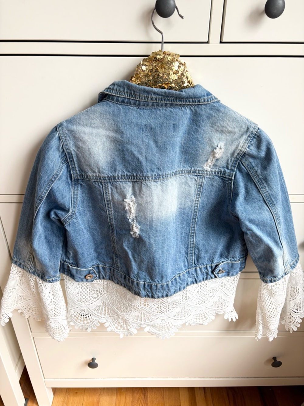 Leo & Viola Denim Jacket Distressed with Lace Crochet Details Bell Sleeve - Picture 2 of 8